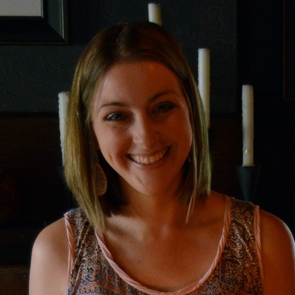 Meet your Posher, Andrea - Picture 1 of 1